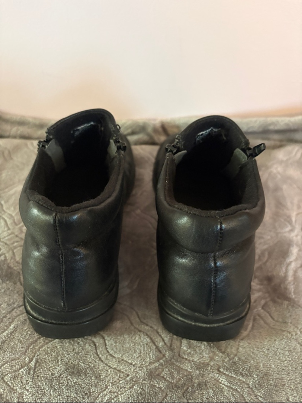 Easy Spirit Black Leather Women's Boots with Side Zips - Picture 3 of 11